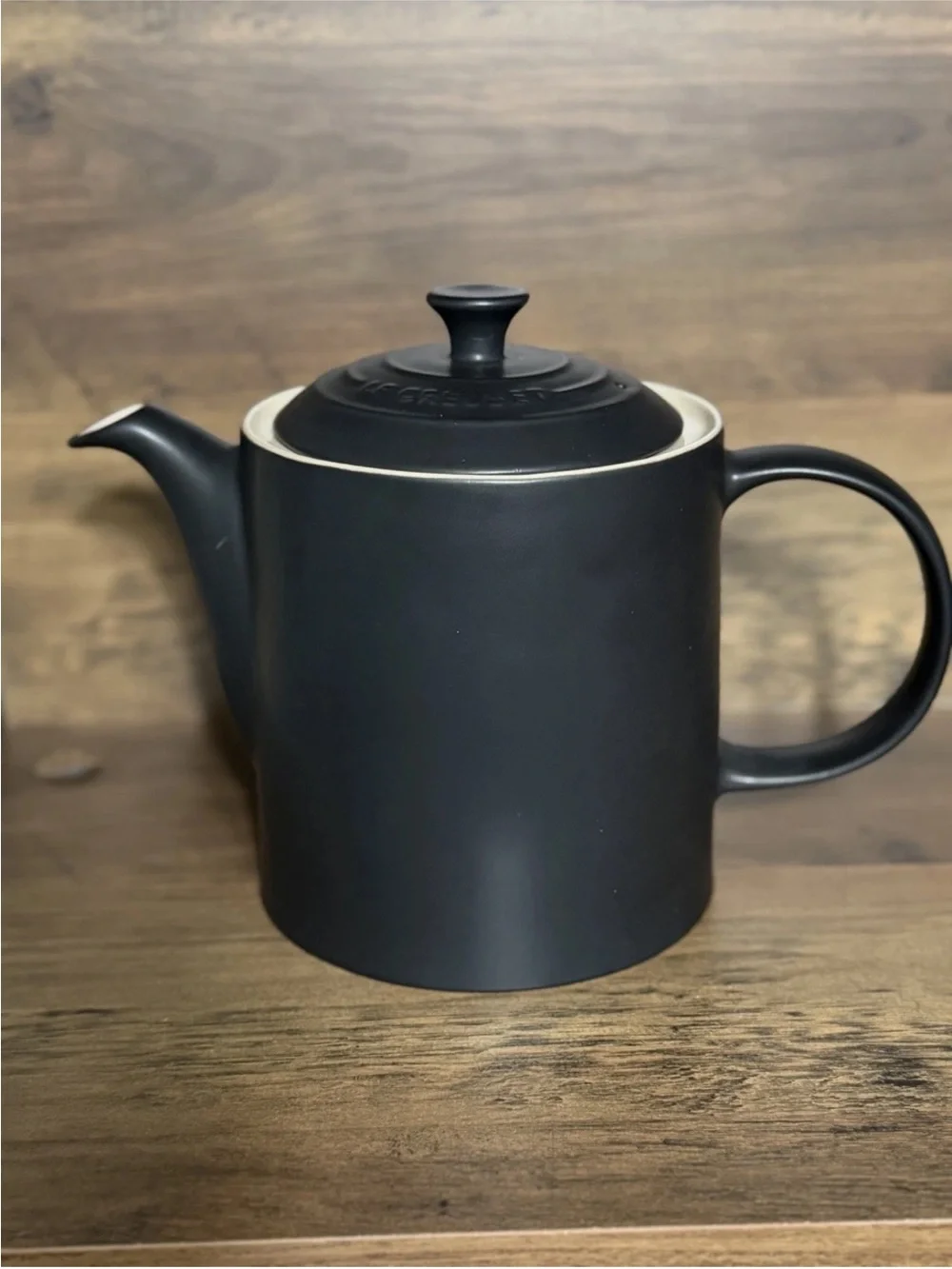 Le Creuset Grand Teapot Matte Black 1.3 Liter, New